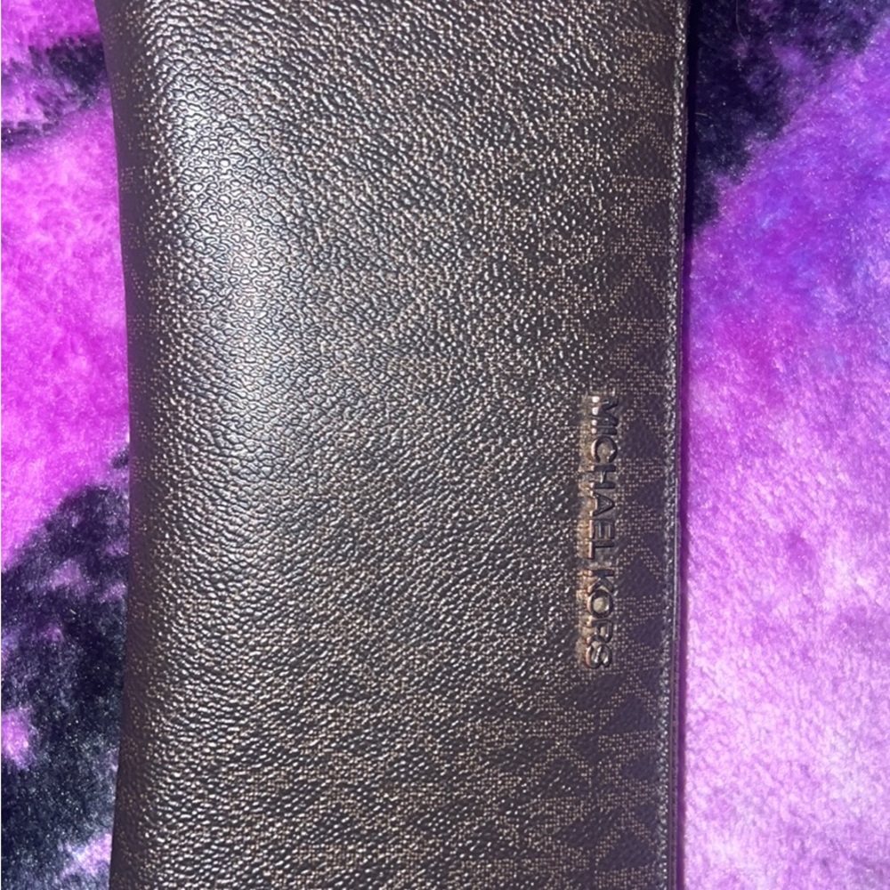 Michael Kors Bag and Matching wallet - Picture 2 of 2